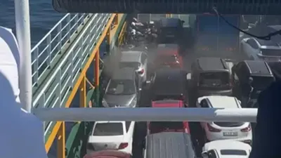 Marmara Denizi'nde arabalı feribotta yangın paniği!