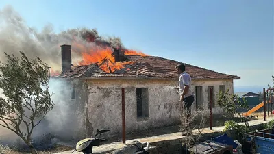 Çanakkale'de orman yangını büyüdü: Alevler yerleşim yerine sıçradı