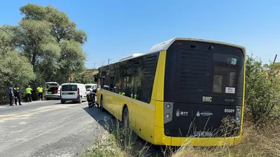İETT otobüsü ile otomobil kafa kafaya çarpıştı; 1 kişi öldü