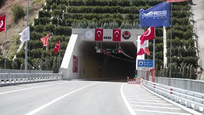 15 dakikalık seyahet süresini 3 dakikaya indiren tünel hizmete açıldı