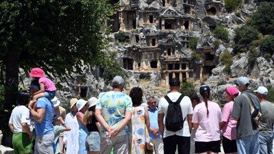 Antalya'da günlük ziyaretçi sayısı rekor kırdı