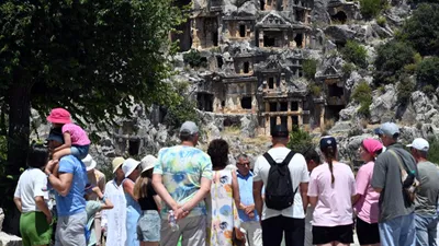 Antalya'da günlük ziyaretçi sayısı rekor kırdı