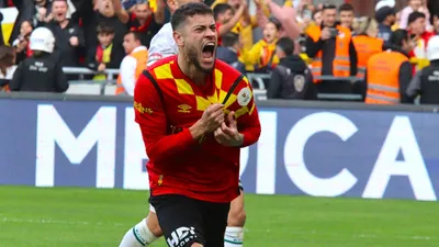 Süper Lig'de tarihe geçecek transfer bombası patladı!