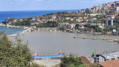 Zonguldak'ta denizin rengi değişti