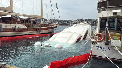 Bodrum'da 1,6 milyar TL'lik lüks yat sulara gömüldü