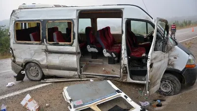 Karabük'te işçi servisi devrildi: 16 yaralı