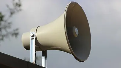 Gece yarısı 156 siren aynı anda çaldı, şehir karıştı