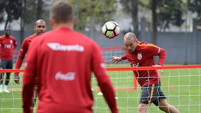 Sneijder'den Fenerbahçe sürprizi !