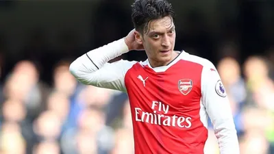 Mesut Özil satışa çıkardı ! Bir saatte tükendi...