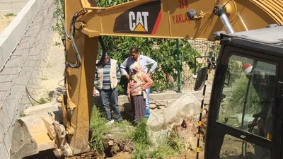 Yaşlı kadın için fosseptik çukuru açıldı