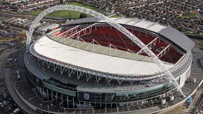 Tottenham yeni stadyuma taşınıyor !