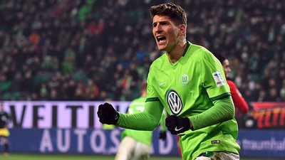 Mario Gomez köşeyi döndü