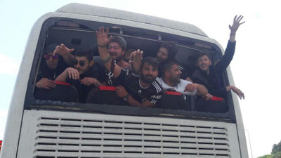Beşiktaşlıların otobüsünde cephanelik çıktı