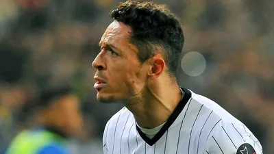 Adriano'dan maç sonu açıklaması