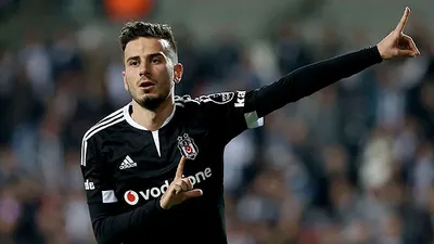 Oğuzhan Özyakup'tan 5 yıllık imza !