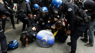 Ankara'da polis kafeleri boşaltıyor !