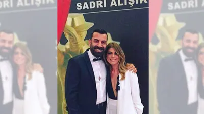 Ceren Moray'ın dekoltesi olay oldu