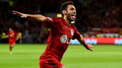 İngiliz devinden Çalhanoğlu’na müthiş teklif !
