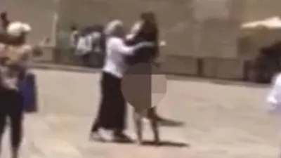 Çırılçıplak kadın ortalığı karıştırdı !