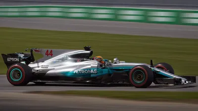 Hamilton’dan Montreal’de ustalık dersi