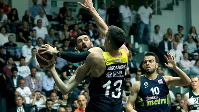 Olaylı maçın galibi Fenerbahçe !
