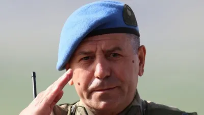 Şehit Tümgeneral Aydın'ın askerleri teröristlerin inlerine giriyor