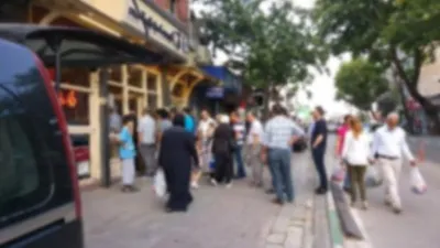 Pide kuyruğunda silah sesleri !