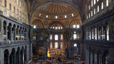 Ayasofya'da okunan ezan Yunanistan'ı çıldırttı