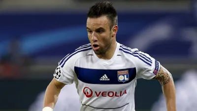 Valbuena’dan ‘Kanarya’ paylaşımı !