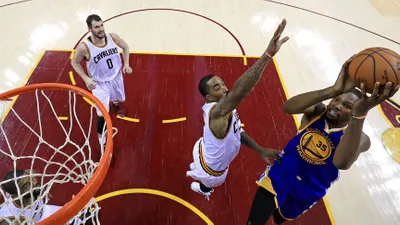 Warriors, Cavaliers’ı devirdi !