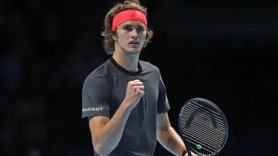 ATP'de Alexander Zverev, Roger Federer'i devirdi