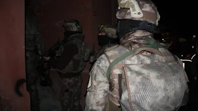 İstanbul'da şafak operasyonu
