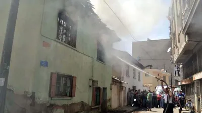 2 kardeş yangında can verdi