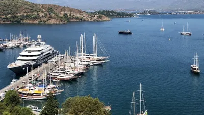Tankerlerin biri gitti biri geldi