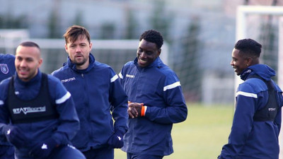 Demba Ba Başakşehir'de ilk antrenmanına çıktı