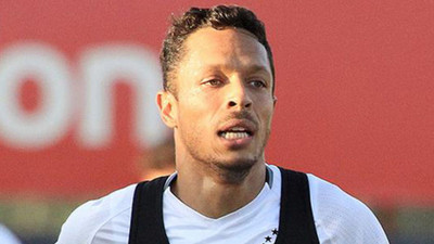Beşiktaş'ta Adriano Santos yolcusu
