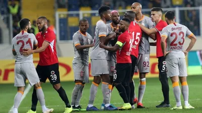 Gençlerbirliği - Galatasaray maçını karıştıran iki pozisyon! Kırmızı kart ve penaltı