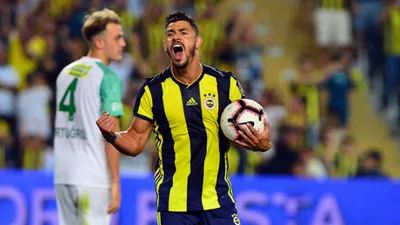 Fenerbahçe Giuliano'yu mumla arıyor!