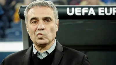 Ersun Yanal: Önümüze bakmak zorundayız