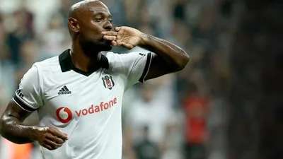 Vagner Love, Beşiktaş'ı bombaladı