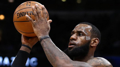 Lebron James kariyerinin en ağır yenilgisini aldı