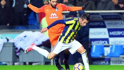 Başakşehir evinde Fenerbahçe'ye karşı üstün