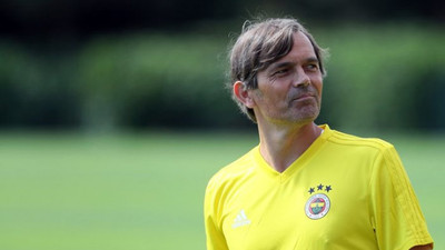 Phillip Cocu: Fenerbahçe'yle anlaşmam var, o yüzden konuşamam