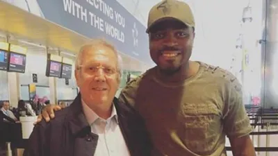 Emenike'den Aziz Yıldırım paylaşımı: Seni görmek güzeldi baba