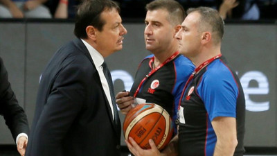Ergin Ataman Banvit maçında ihraç edildi