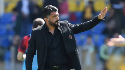 Milan Gennaro Gattuso ile yollarını ayırdı