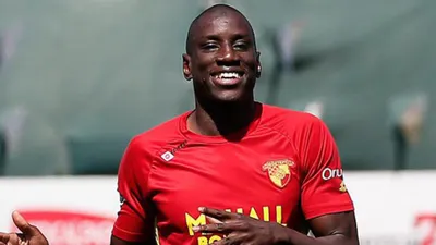 Göztepe'de Demba Ba geri dönüyor