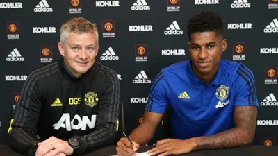 Manchester United, Marcus Rashford'un sözleşmesini uzattı