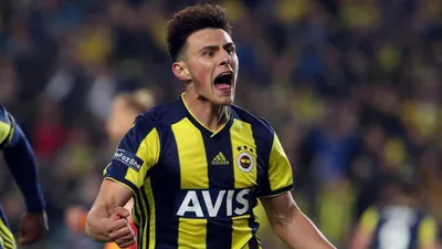 Eljif Elmas'tan gece yarısı paylaşımı!