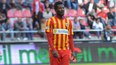 Asamoah Gyan Hindistan'a transfer oldu